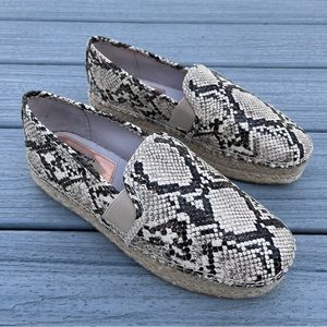 NWOT Circus by Sam Edelman Snakeskin Christina Platform